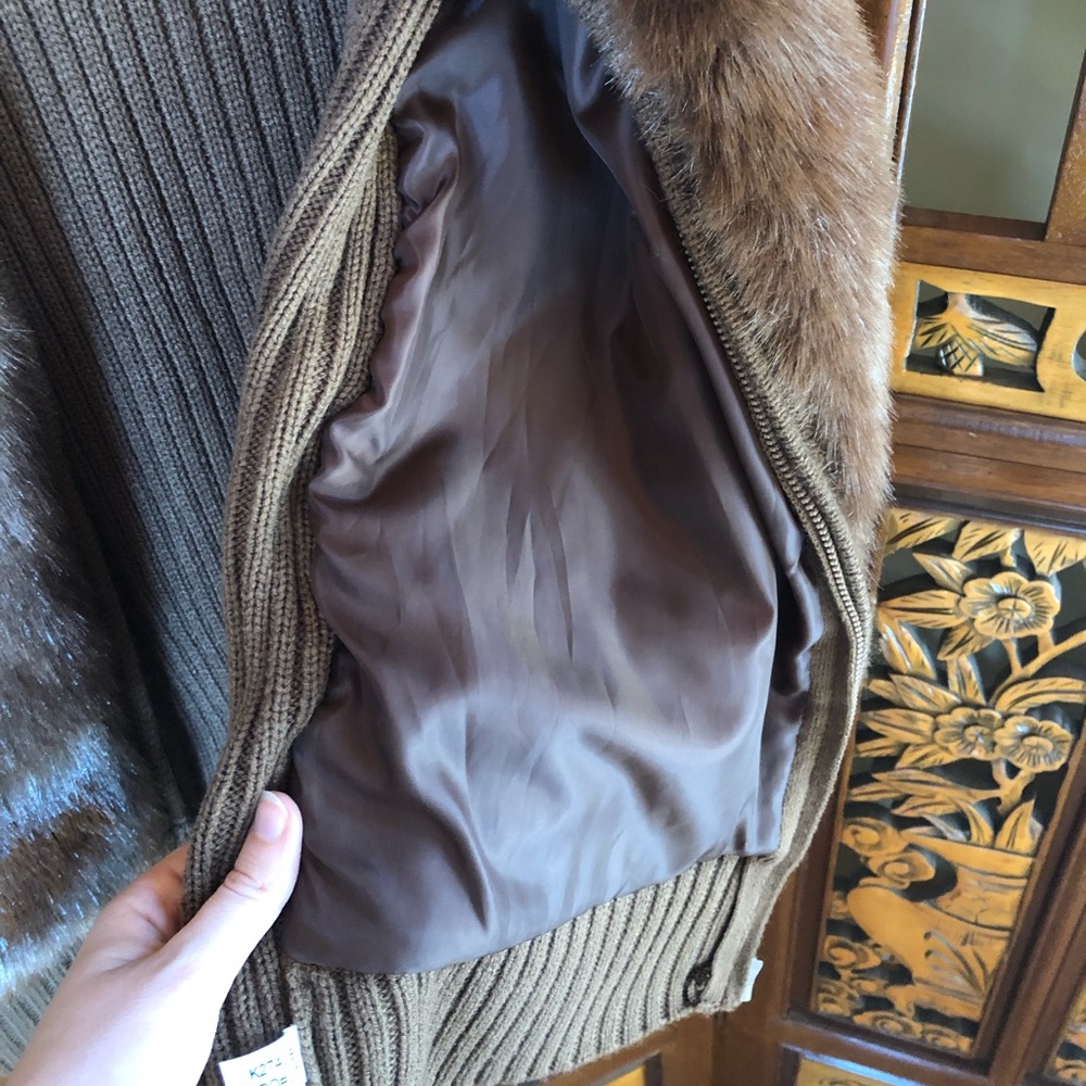 Kikit Faux Fur Knit Zippered Vest - Picture 5 of 8
